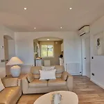 Panoramic Sea Views Apartman *