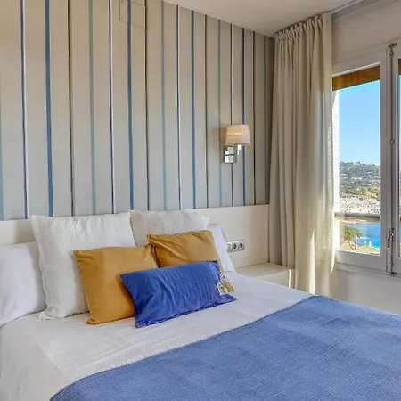 Panoramic Sea Views