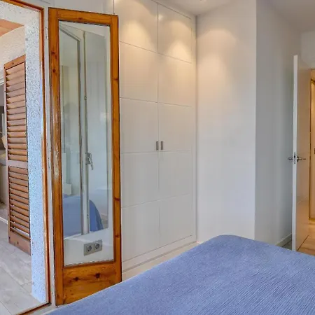 Panoramic Sea Views *