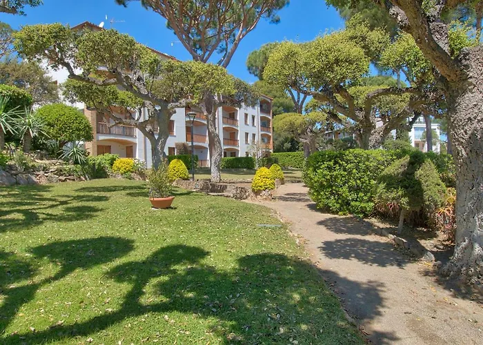 Panoramic Sea Views *