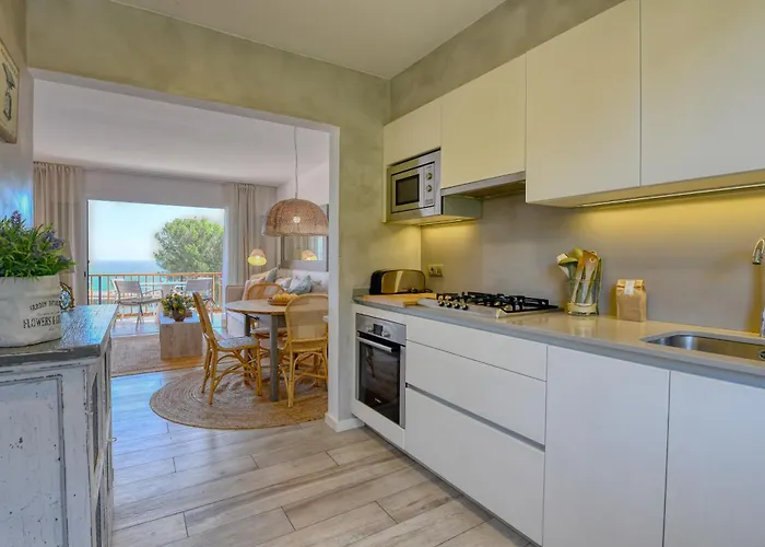 Panoramic Sea Views